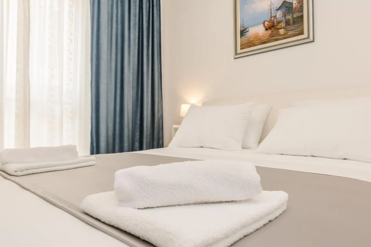 Guest house Neva Room With Private Bathroom Zadar Croatia