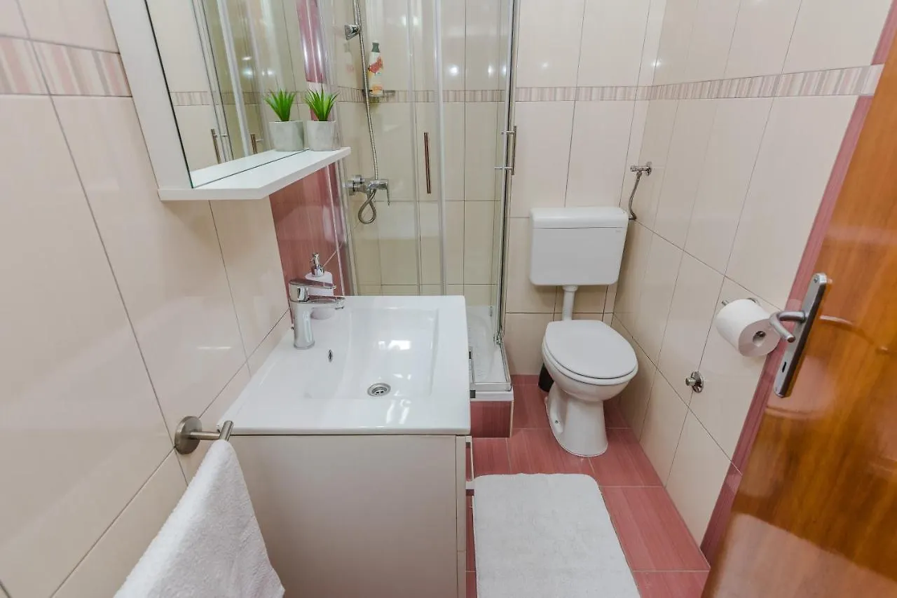 Neva Room With Private Bathroom Zadar Guest house