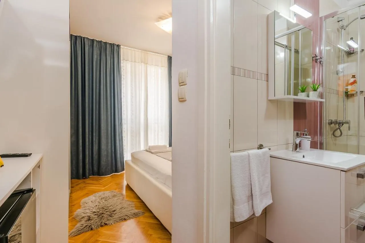 Neva Room With Private Bathroom Zadar Croatia