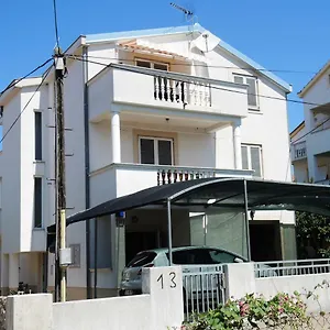 Apartments Zara Zara
