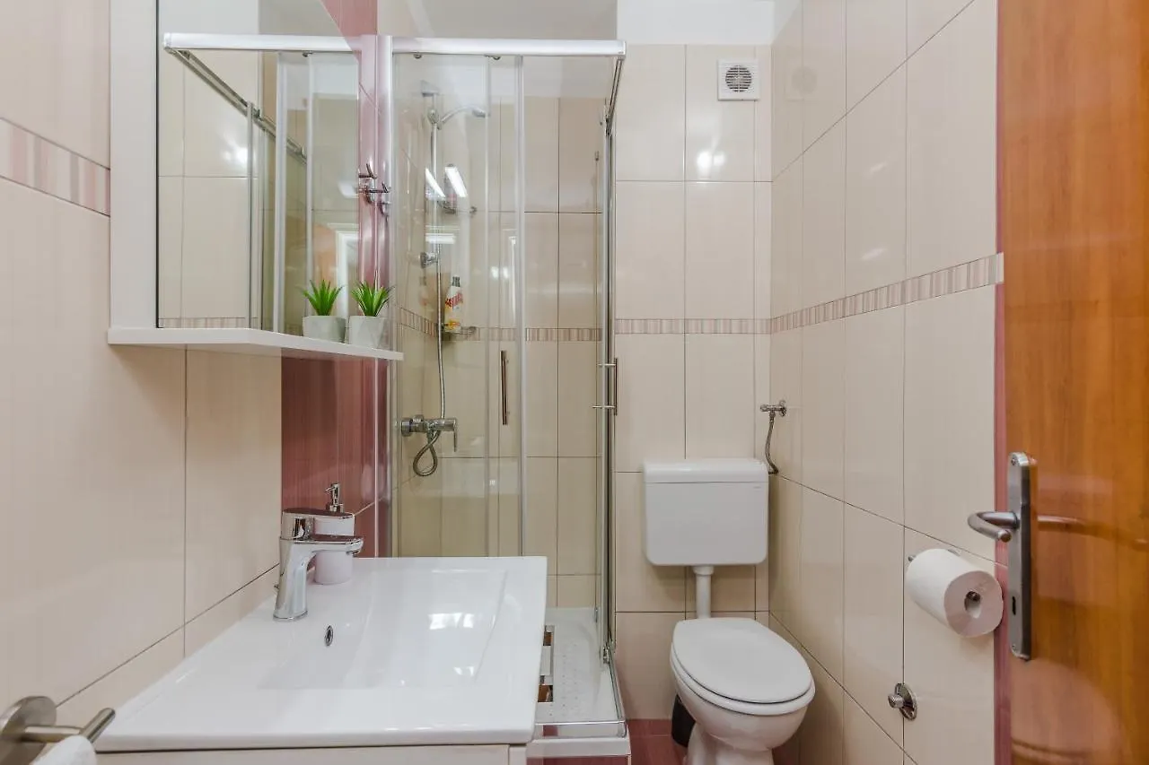 Neva Room With Private Bathroom Zadar 0*,  Chorvatsko